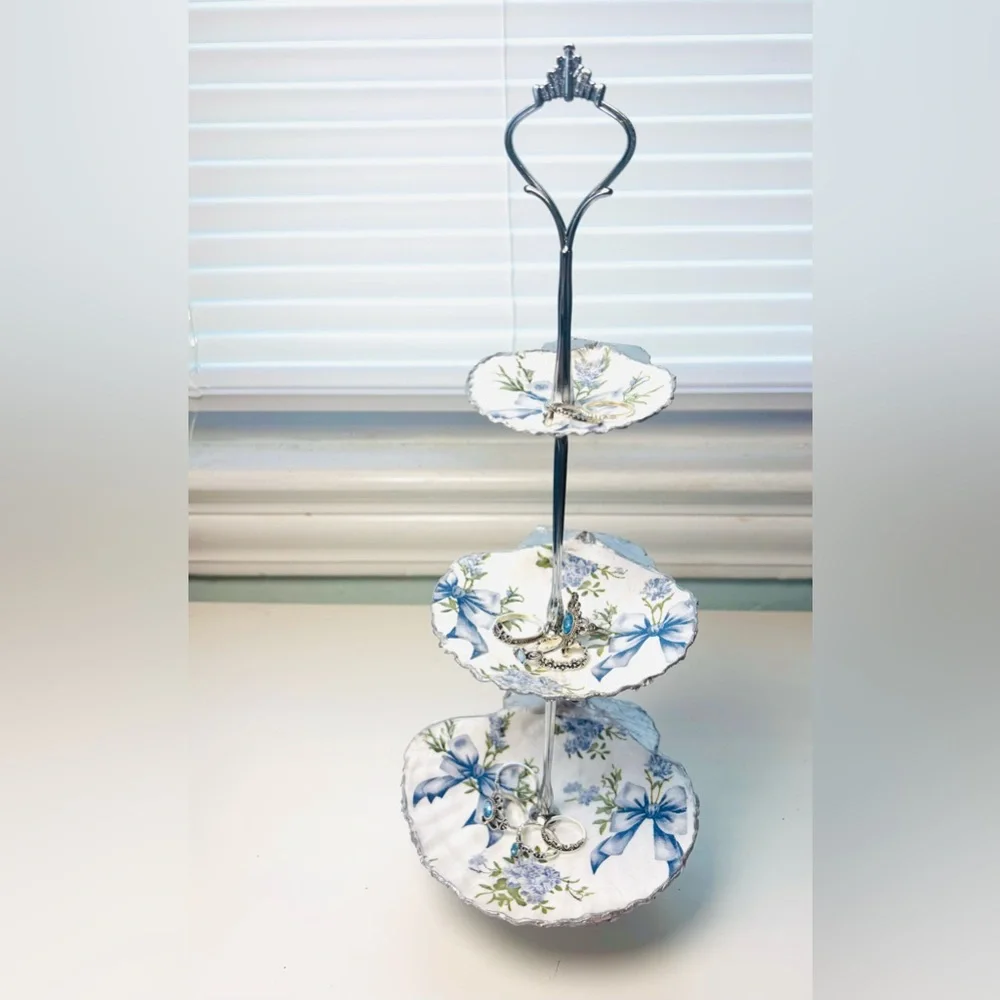 Handmade 3 Tier Scallop Shell Jewelry Stand With Blue Bow Decoupage design